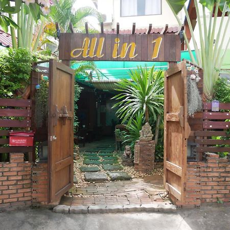 All in 1 pensión Chiang Mai Exterior foto