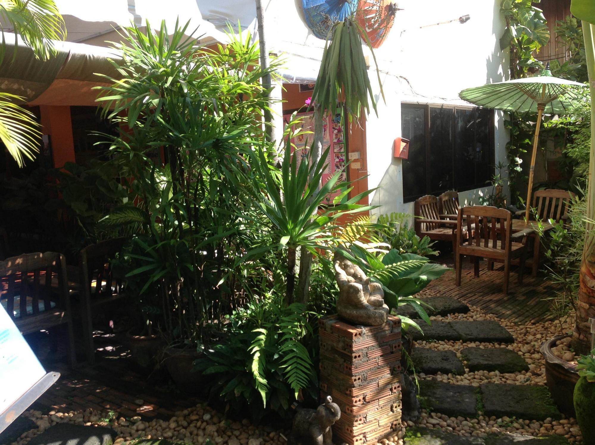 All in 1 pensión Chiang Mai Exterior foto